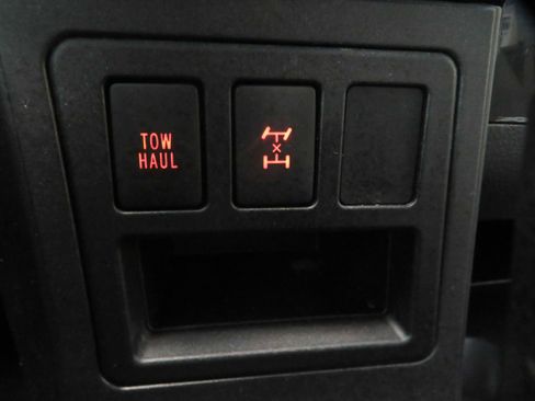 Used 2019 Toyota Sequoia SR5 image 40