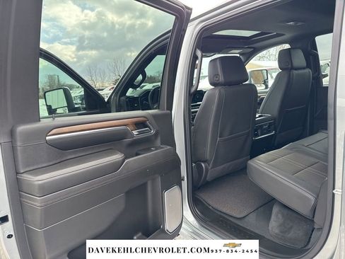 Used 2024 Chevrolet Silverado 3500 High Country w/ High Country Premium Package image 21