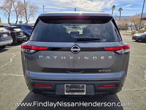Used 2024 Nissan Pathfinder SV image 5