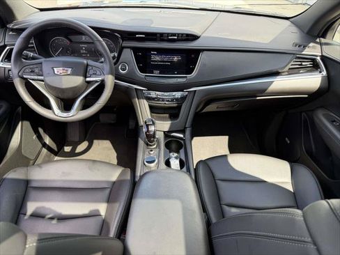 Used 2023 Cadillac XT6 Luxury AWD/4WD image 16