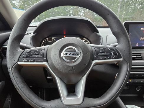 Used 2021 Nissan Altima 2.5 SV image 15