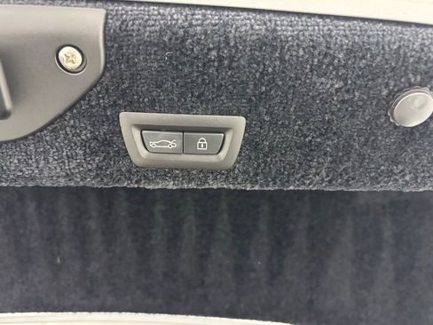 Used 2016 Rolls-Royce Wraith image 49