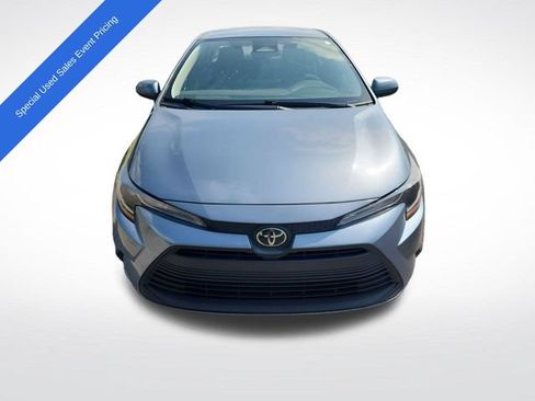 Used 2023 Toyota Corolla LE FWD image 9