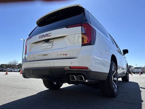 New 2026 GMC Yukon XL AT4 Ultimate image 10