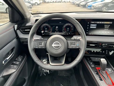 New 2025 Nissan Kicks SR w/ SR Premium Package image 11