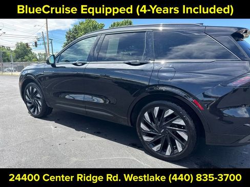 Certified 2025 Lincoln Nautilus Reserve w/ Jet Appearance Package AWD/4WD image 19