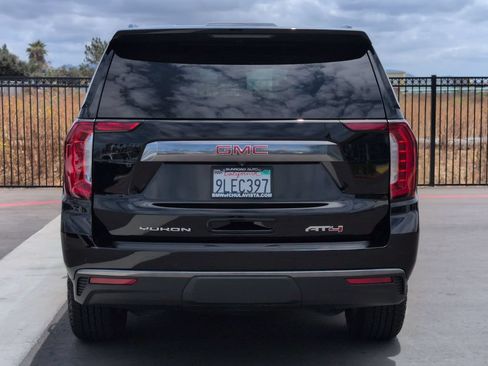 Used 2024 GMC Yukon AT4 w/ Technology Package AWD/4WD image 7