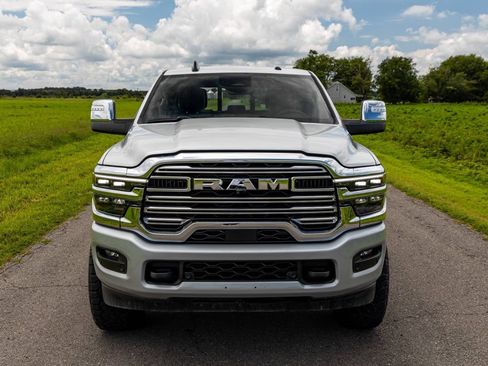 Used 2026 RAM 2500 Laramie AWD/4WD image 7