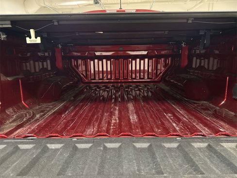 Used 2024 Chevrolet Colorado Z71 w/ Z71 Convenience Package 2 image 24