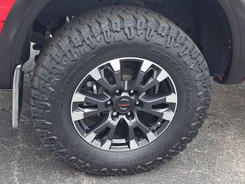 Used 2021 Nissan Titan PRO-4X w/ Pro-4x Convenience Package image 5