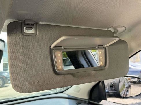 Used 2020 Buick Encore GX Select image 29