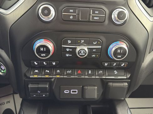Used 2021 GMC Sierra 1500 Denali w/ Technology Package image 21