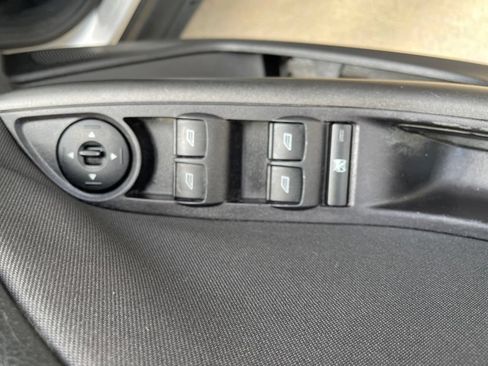 Used 2016 Ford Focus SE w/ Equipment Group 201A FWD image 18