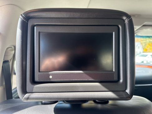 Used 2015 INFINITI QX80 4WD w/ Deluxe Technology Package image 35