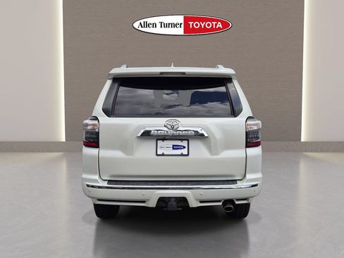 Used 2016 Toyota 4Runner Limited AWD/4WD image 7