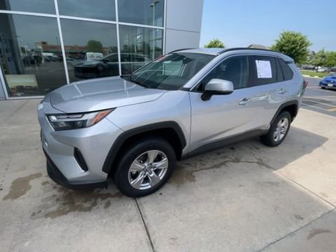 Used 2024 Toyota RAV4 XLE FWD image 6