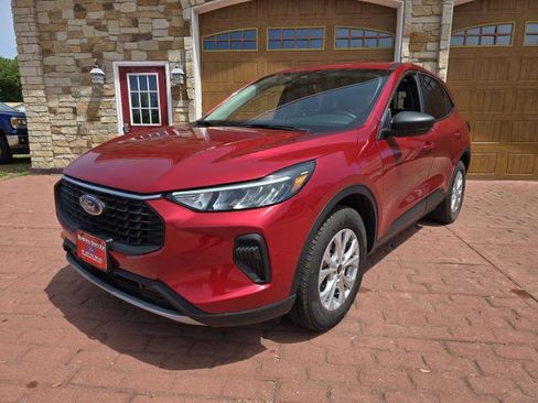 Used 2023 Ford Escape Active AWD/4WD image 7