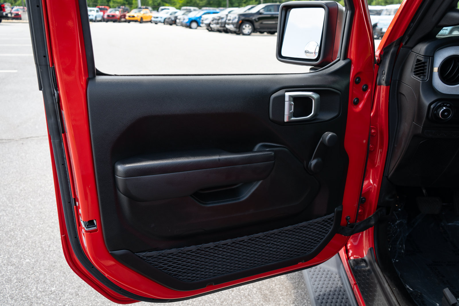 Used 2024 Jeep Wrangler Sport AWD/4WD image 16