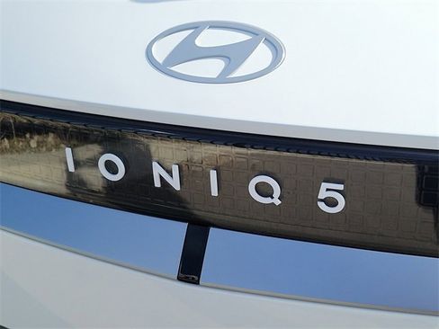 New 2026 Hyundai Ioniq 5 SEL image 22