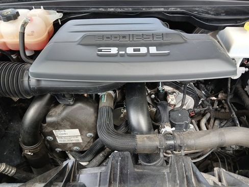 Used 2021 RAM 1500 Limited w/ Body Color Bumper Group image 55