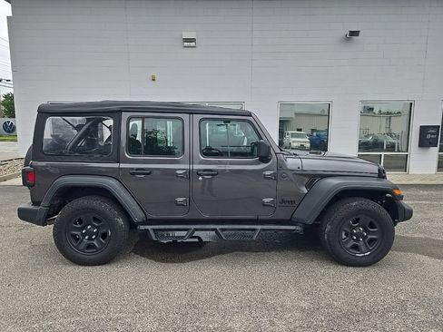 Used 2025 Jeep Wrangler Unlimited Sport AWD/4WD image 5