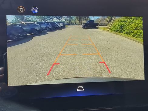 Used 2025 Chevrolet Equinox ACTIV w/ Convenience Package III image 51