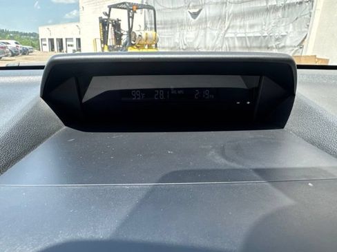 Used 2021 Subaru Forester Premium AWD/4WD image 14
