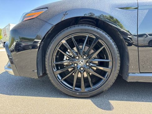 Used 2023 Toyota Camry XSE FWD image 11