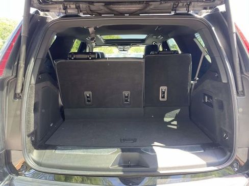 Used 2023 Cadillac Escalade Premium Luxury image 33