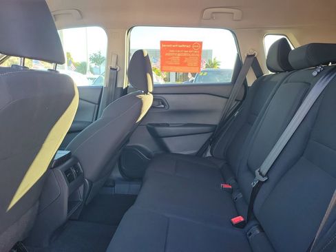 Certified 2025 Nissan Rogue S image 7