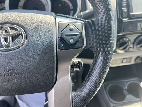 Used 2014 Toyota Tacoma PreRunner w/ SR5 Package RWD image 20