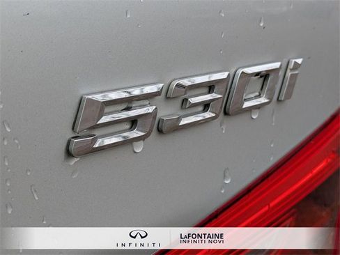 Used 2017 BMW 530i xDrive image 10