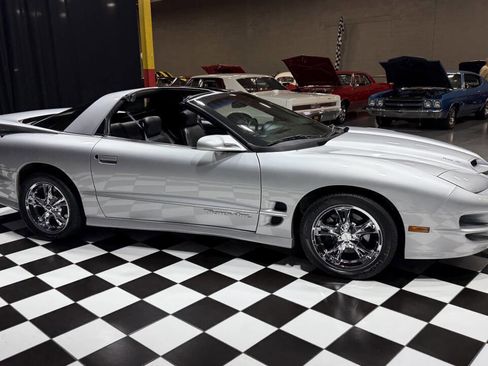 Used 2002 Pontiac Firebird Trans Am image 11