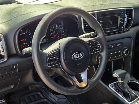 Used 2018 Kia Sportage LX FWD image 14