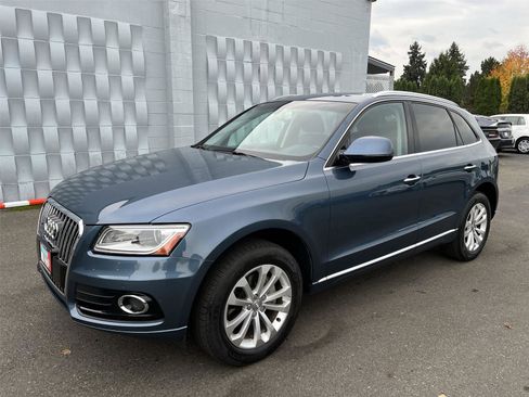 Used 2016 Audi Q5 2.0T Premium Plus w/ Technology Package image 2