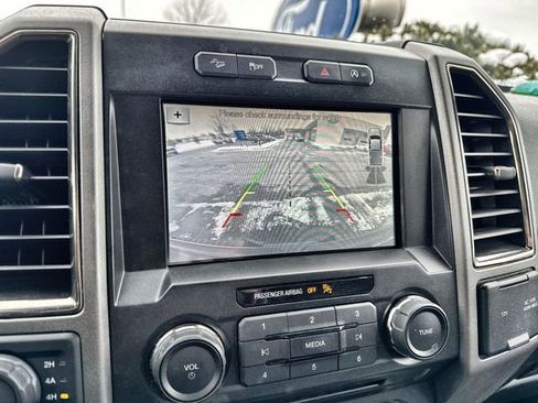 Used 2018 Ford F150 Raptor w/ Equipment Group 801A Mid image 17