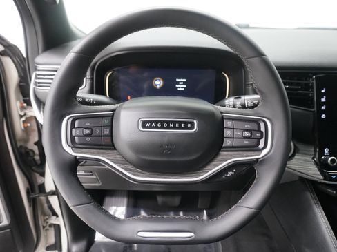 Used 2022 Jeep Wagoneer Series III AWD/4WD image 20