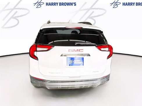 Used 2023 GMC Terrain SLE w/ Driver Convenience Package AWD/4WD image 9
