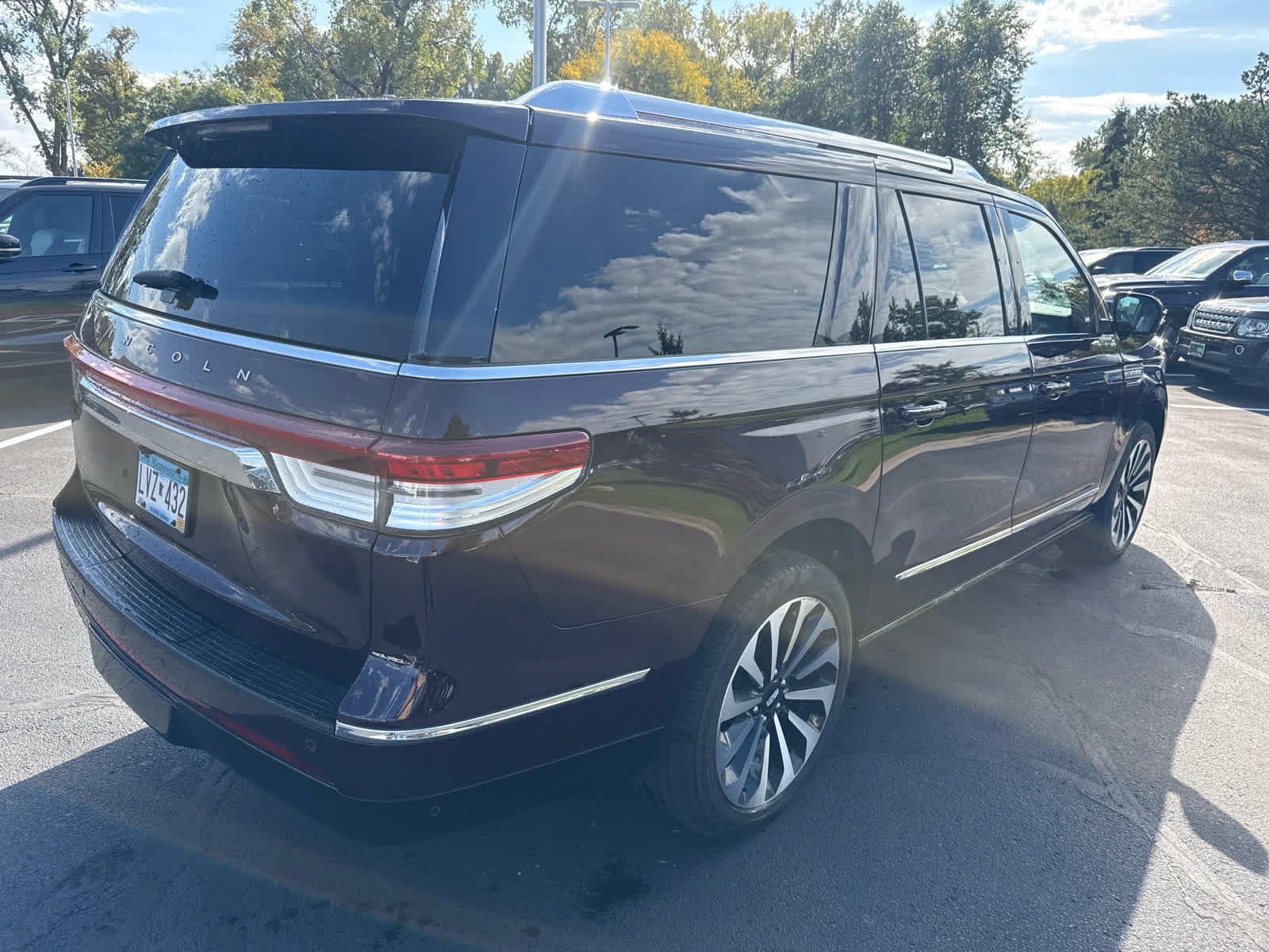 Used 2023 Lincoln Navigator L Reserve AWD/4WD image 4