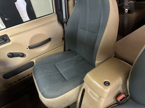 Used 1999 Jeep Wrangler Sahara image 16