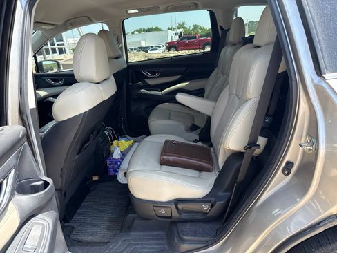 Used 2020 Subaru Ascent Limited w/ Popular Package #3 AWD/4WD image 9