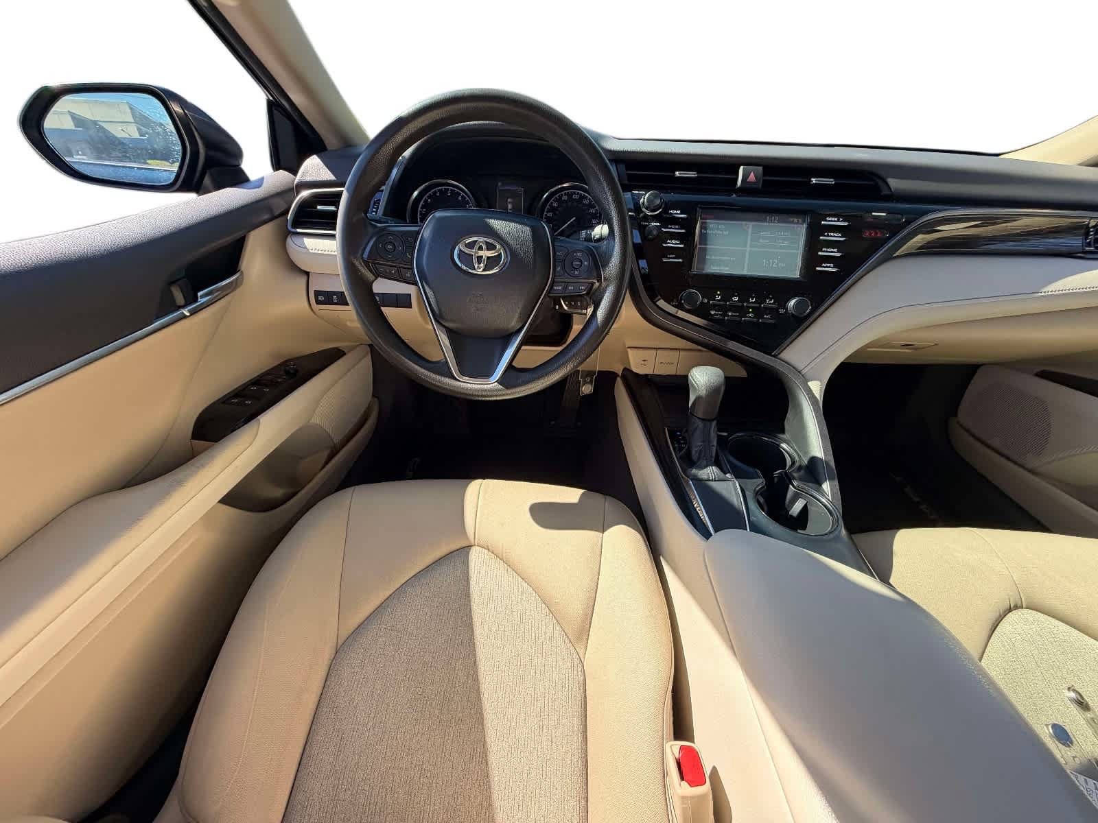 Used 2019 Toyota Camry LE FWD image 13