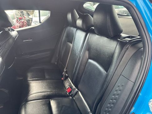 Used 2019 Toyota C-HR XLE image 33