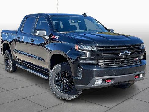 Used 2021 Chevrolet Silverado 1500 LT Trail Boss w/ Convenience Package II image 2