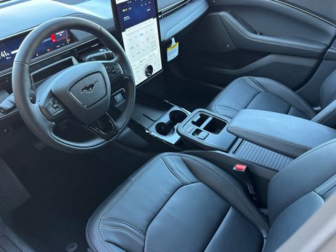 New 2025 Ford Mustang Mach-E Premium image 7