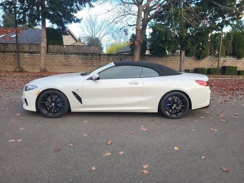 Used 2019 BMW M850i xDrive Convertible image 2