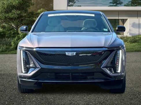 Certified 2024 Cadillac Lyriq Sport w/ LPO, Floor Liner Package AWD/4WD image 9