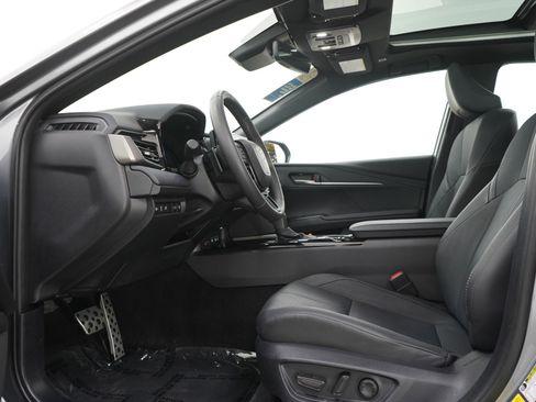 Used 2025 Toyota Camry XSE AWD/4WD image 21