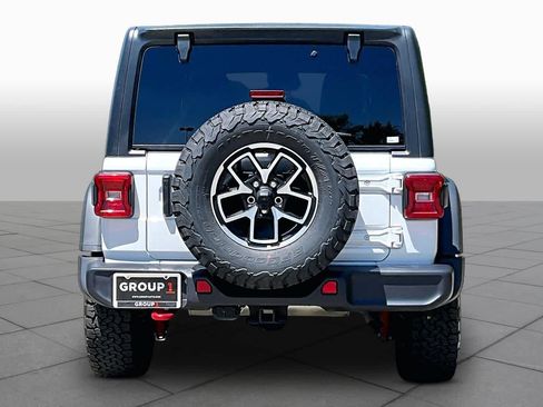 Used 2026 Jeep Wrangler Unlimited Rubicon AWD/4WD image 5