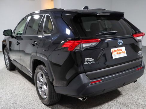 Used 2023 Toyota RAV4 XLE w/ Convenience Package AWD/4WD image 9